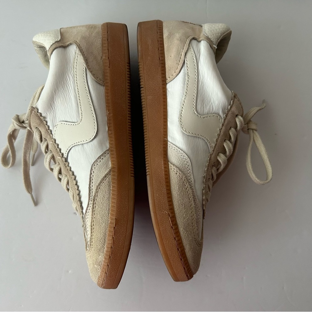Dolce Vita Notice Sneaker Shoes Ivory Cream Snakeskin Metallic Gold 6.5 - Picture 5 of 11